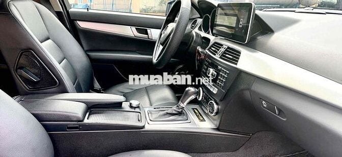 Mercedes Benz C Class 2012 C200 - 52 km