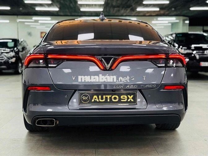 VinFast Lux A2.0AT Base 2020 siêu đẹp