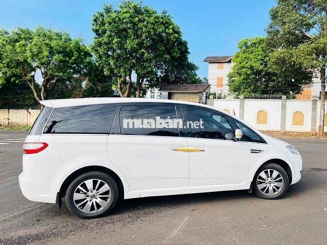 Luxgen M7 sx 2013 Mobihome 2 cữa lùa điện siêu vip