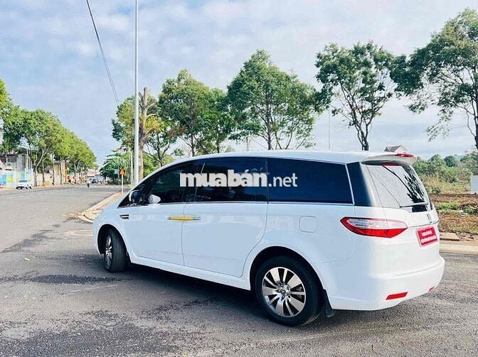 Luxgen M7 sx 2013 Mobihome 2 cữa lùa điện siêu vip