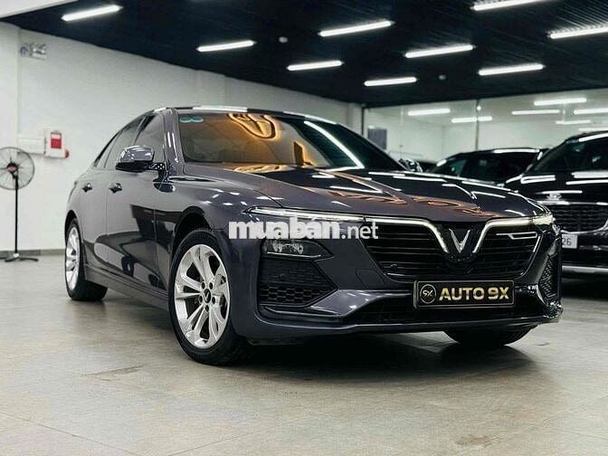 VinFast Lux A2.0AT Base 2020 siêu đẹp