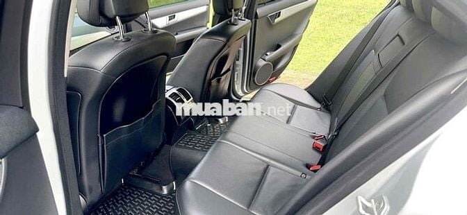 Mercedes Benz C Class 2012 C200 - 52 km