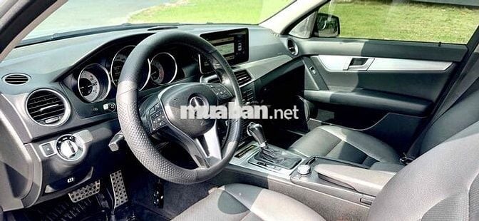 Mercedes Benz C Class 2012 C200 - 52 km
