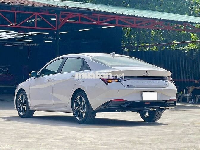 Elantra 2023 2.0 AT Cao cấp 22000km xe đẹp như mới