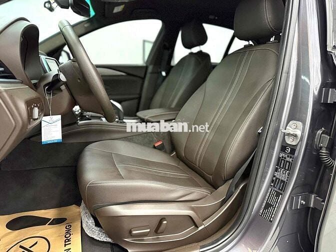 VinFast Lux A2.0AT Base 2020 siêu đẹp