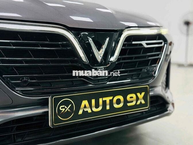 VinFast Lux A2.0AT Base 2020 siêu đẹp