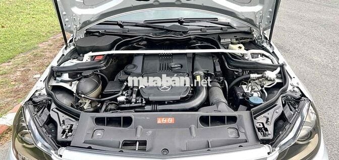 Mercedes Benz C Class 2012 C200 - 52 km