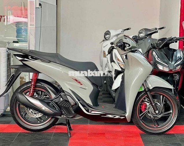 💥SH160i ABS đời 2023 BSTP chính chủ xe lướt💥