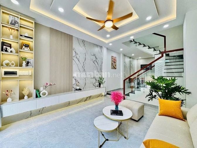Bán nhà ở đường Vĩnh Hội, phường 4, quận 4, giá 2 tỷ 