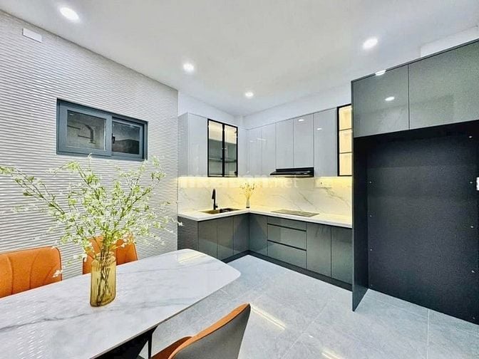 Bán nhà ở đường Vĩnh Hội, phường 4, quận 4, giá 2 tỷ 
