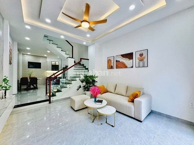 Bán nhà ở đường Vĩnh Hội, phường 4, quận 4, giá 2 tỷ 