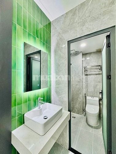 Bán nhà ở đường Vĩnh Hội, phường 4, quận 4, giá 2 tỷ 