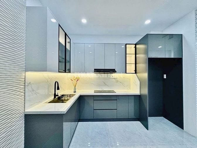 Bán nhà ở đường Vĩnh Hội, phường 4, quận 4, giá 2 tỷ 