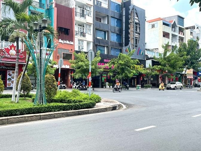 💥 CHO THUÊ MẶT TIỀN PHAN XÍCH LONG NGANG 8M - NGUYÊN CĂN 160 TRIỆU