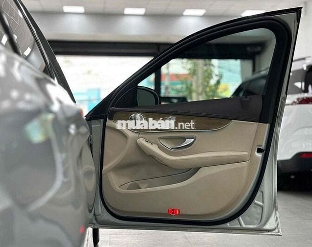 Mercedes Benz C250 Model 2017 siêu đẹp