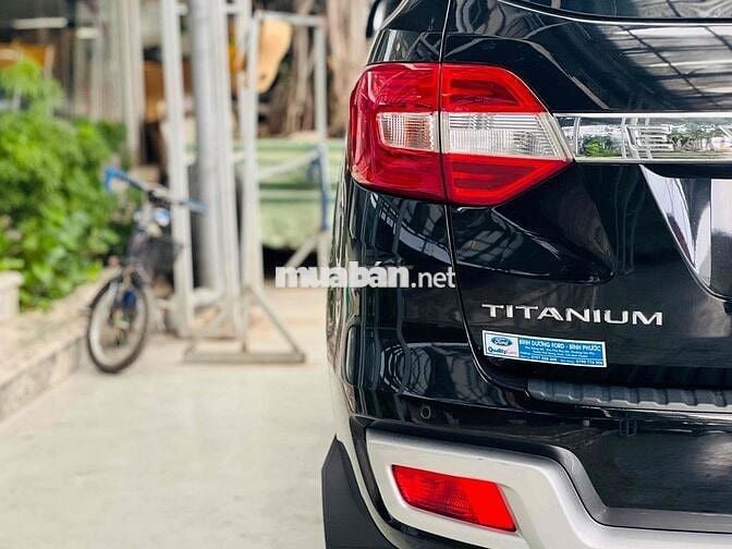 EVEREST TITANIUM 2022 MÁY BI-TURBO XE CỰC ĐẸP