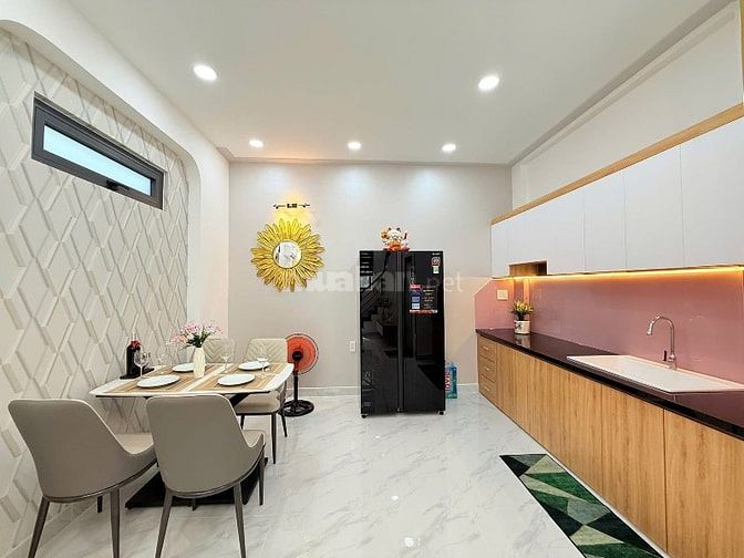 Bán nhà 3 mặt thoáng HXH đường Cao Đạt, Q5. Gần viện Nhiệt Đới