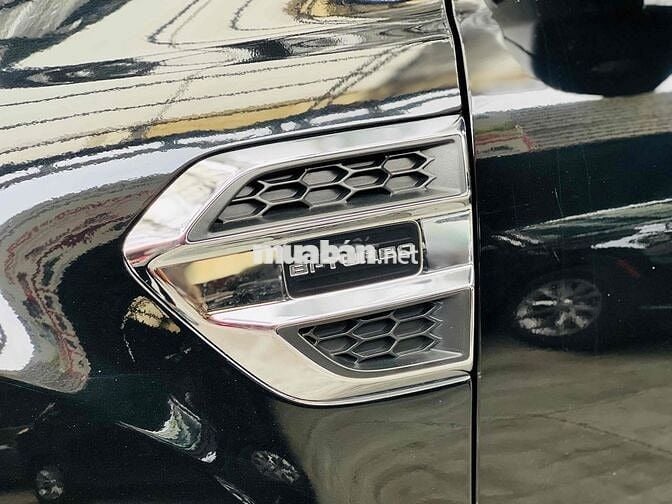 EVEREST TITANIUM 2022 MÁY BI-TURBO XE CỰC ĐẸP