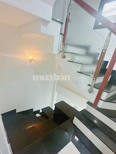 Nhà mới xây MT Phú Nhuận 17,5tr, Hình thật 3,3mx10m, 4 lầu
