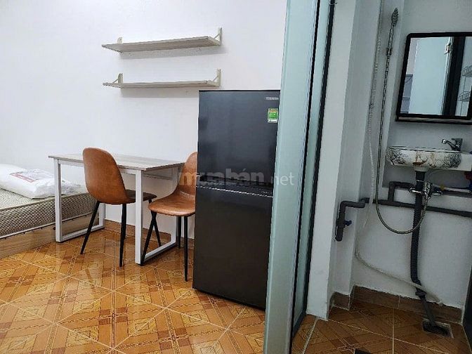 CHDV đường 3/2, quận 10: 20m2,Nội thất 5.5tr/tháng.