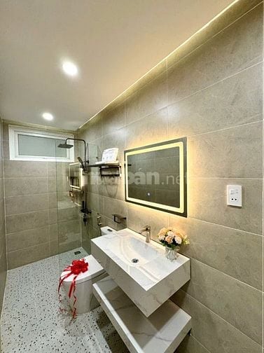 Nhà phố full nội thất 1 trệt 2 lầu ngay khu bên sông đường 25 HBC