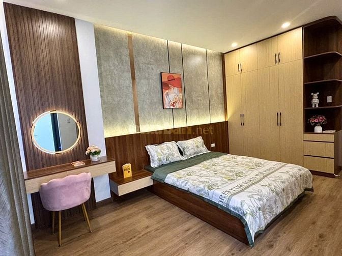 Nhà phố full nội thất 1 trệt 2 lầu ngay khu bên sông đường 25 HBC