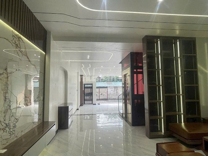 Bán nhà 7 tầng 50 m  ái mộ hồng tiến gia lâm hà nội 