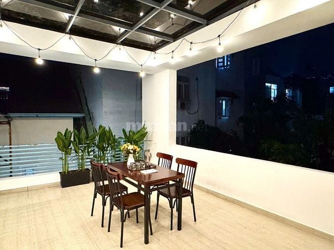 Nhà phố full nội thất 1 trệt 2 lầu ngay khu bên sông đường 25 HBC