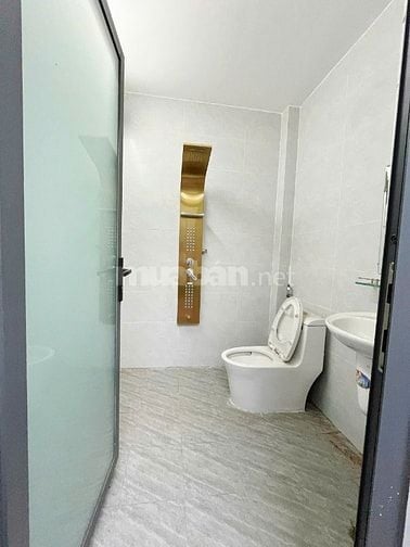 Nhà mới xây đường ô tô ngay chợ Trung Thành 4,2x20 SHR 4PN 2WC