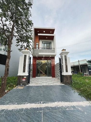 Nhà mới xây đường ô tô ngay chợ Trung Thành 4,2x20 SHR 4PN 2WC