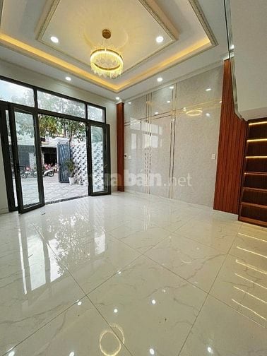 Nhà mới xây đường ô tô ngay chợ Trung Thành 4,2x20 SHR 4PN 2WC