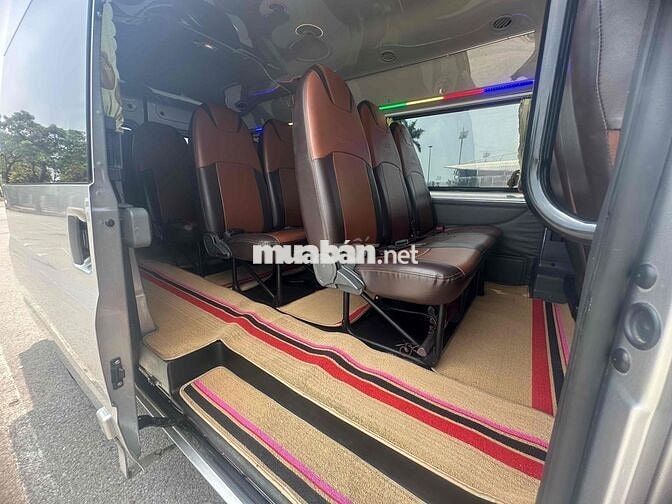 Ford Transit 2023 xe như mới