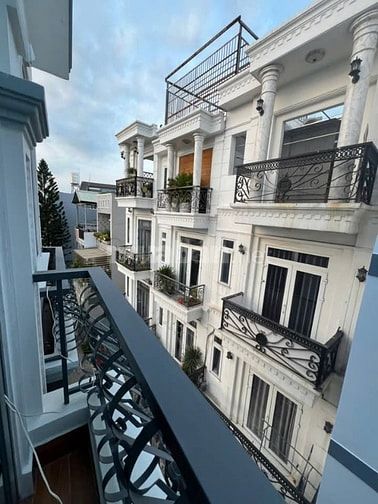 Nhà 4,9 x 9 đúc 1 trệt 2 lầu hẻm xe hơi đường số 1 p13 gò vấp 