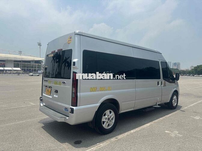 Ford Transit 2023 xe như mới
