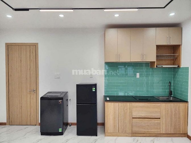 Nhà hẻm 594/ Sư V Hạnh, Q10, 4x14m, NH 9m, 5 Lầu, sổ hồng.
