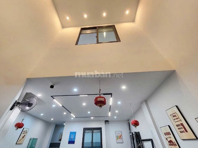 Nhà hẻm 594/ Sư V Hạnh, Q10, 4x14m, NH 9m, 5 Lầu, sổ hồng.