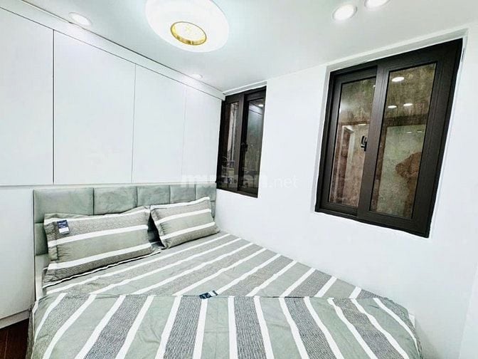 Bán nhà cực đẹp Đại La: 17m2, 4 tầng, full nội thất, số riêng, 2,9tỷ