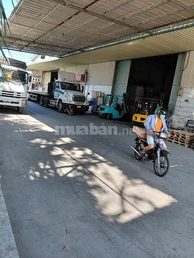 Cần tuyển tài xế xe tải 2.4 tấn