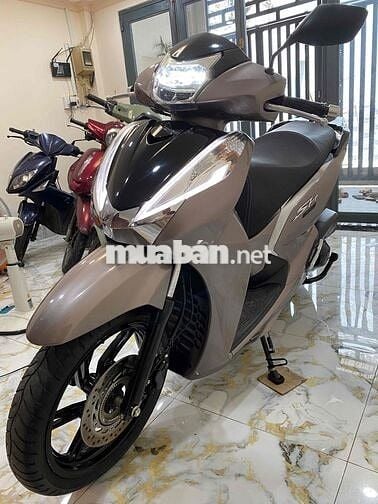 SH 300i nhập Ý 2016 BSTP dễ nhìn