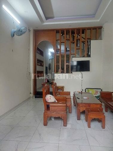 NHÀ 3TẦNG DT:72M2, 4PN, 4WC, PK, PB. BÌNH CHIỂU, THỦ ĐỨC.