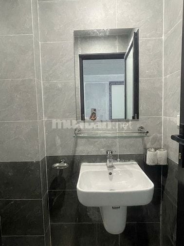 Cho thuê nhà số 16 ngõ 107 Đào Tấn, Ngọc Khánh, Ba Đình, Hà Nội,