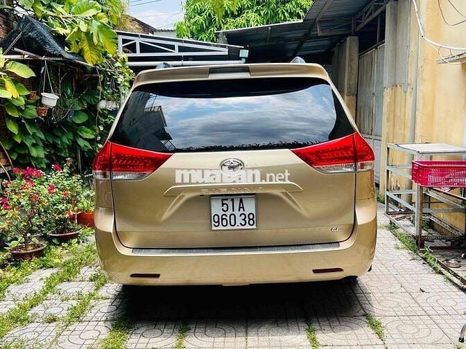 Toyota Sienna 2010 - 96000 km