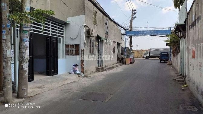 Cho thuê nhà MTNB 6m (xe tải) Phạm Văn Bạch P15 Q.Tân Bình giá 10tr