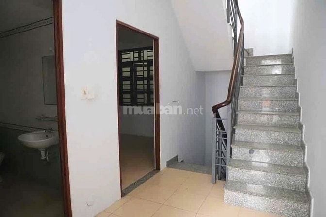 Cho thuê nhà MTNB 6m (xe tải) Phạm Văn Bạch P15 Q.Tân Bình giá 10tr