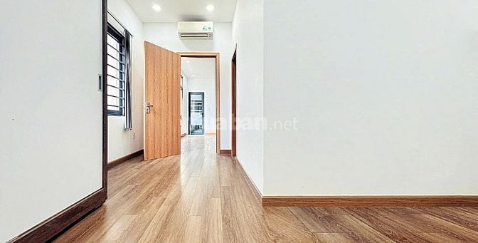 Cho thuê nguyên căn nhà 6 tầng mặt tiền góc 123 Đỗ Xuân Hợp Q9, 850m2