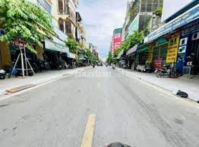 Bán đất mặt phố lớn kèm nhà gần chợ VINH