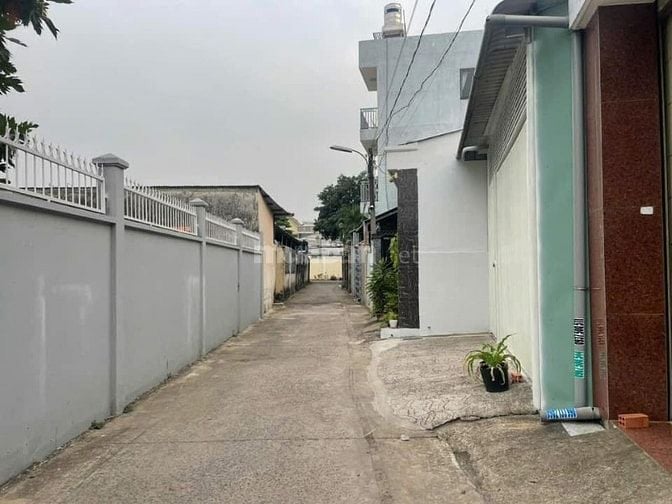 Kẹt tiền cần bán gấp nhà Đ. Đặng Thị Bìa, Củ Chi 125m2 SHR. Giá 710tr