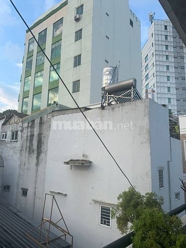 Cho thuê phòng trọ 18 tới 20m vuông, quận 1,đường Nguyễn Thị Minh Khai