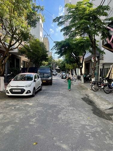 Bán nhà mặt tiền trung tâm số 10 đường Đặng Tử Kính, phường Hải Châu