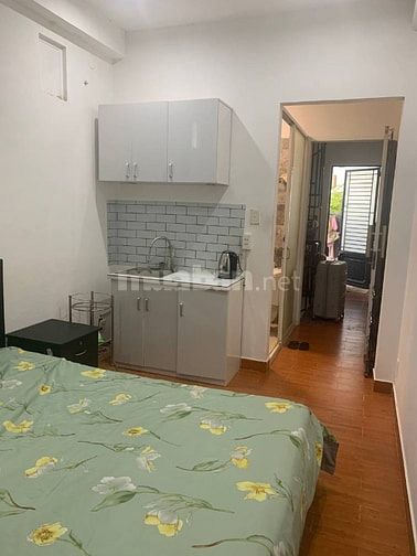 Cho thuê phòng trọ 18 tới 20m vuông, quận 1,đường Nguyễn Thị Minh Khai